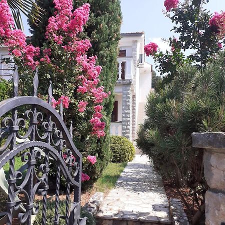 Holiday Home On Island Of Krk Малинска Экстерьер фото