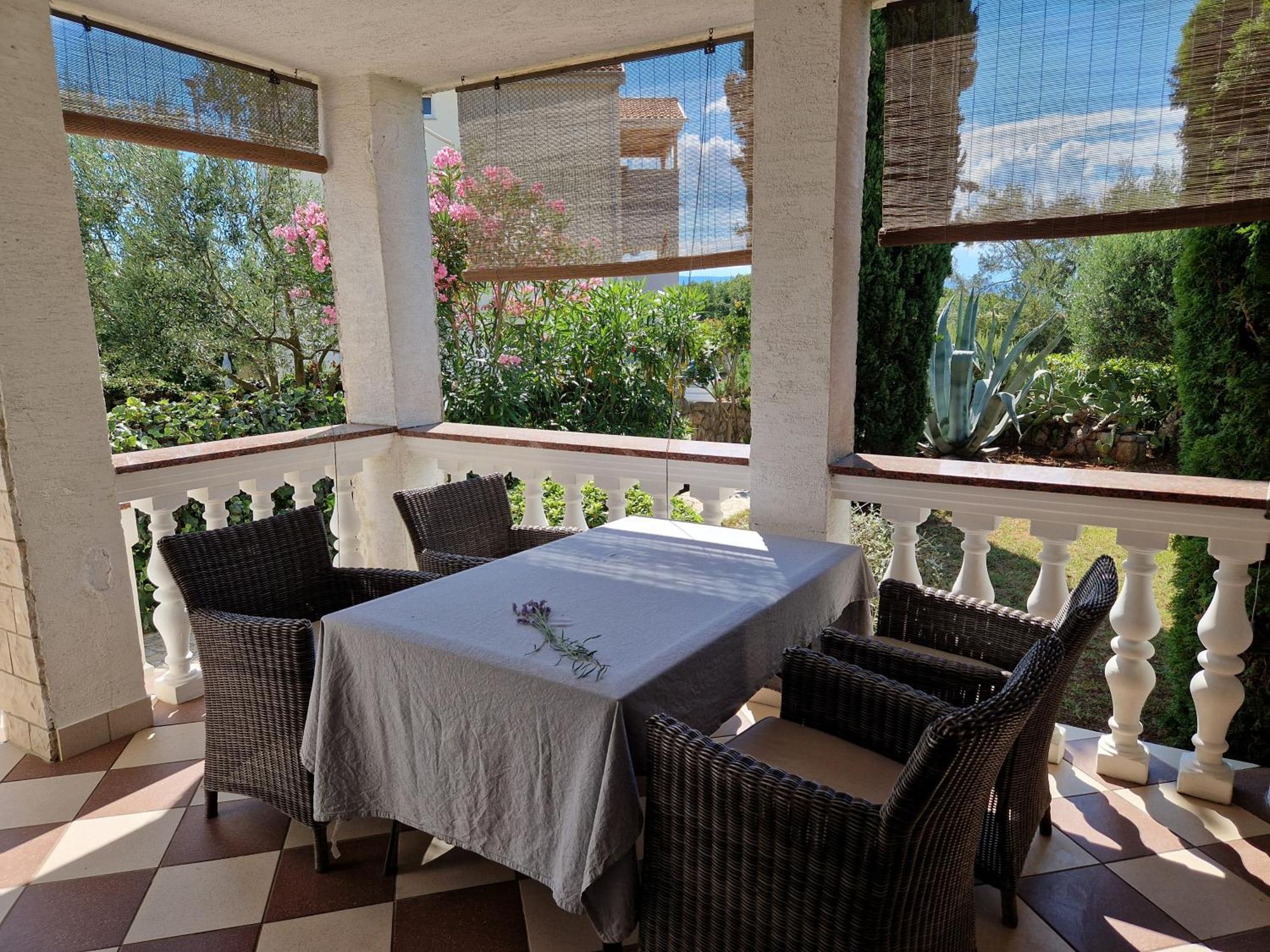 Holiday Home On Island Of Krk Малинска Экстерьер фото