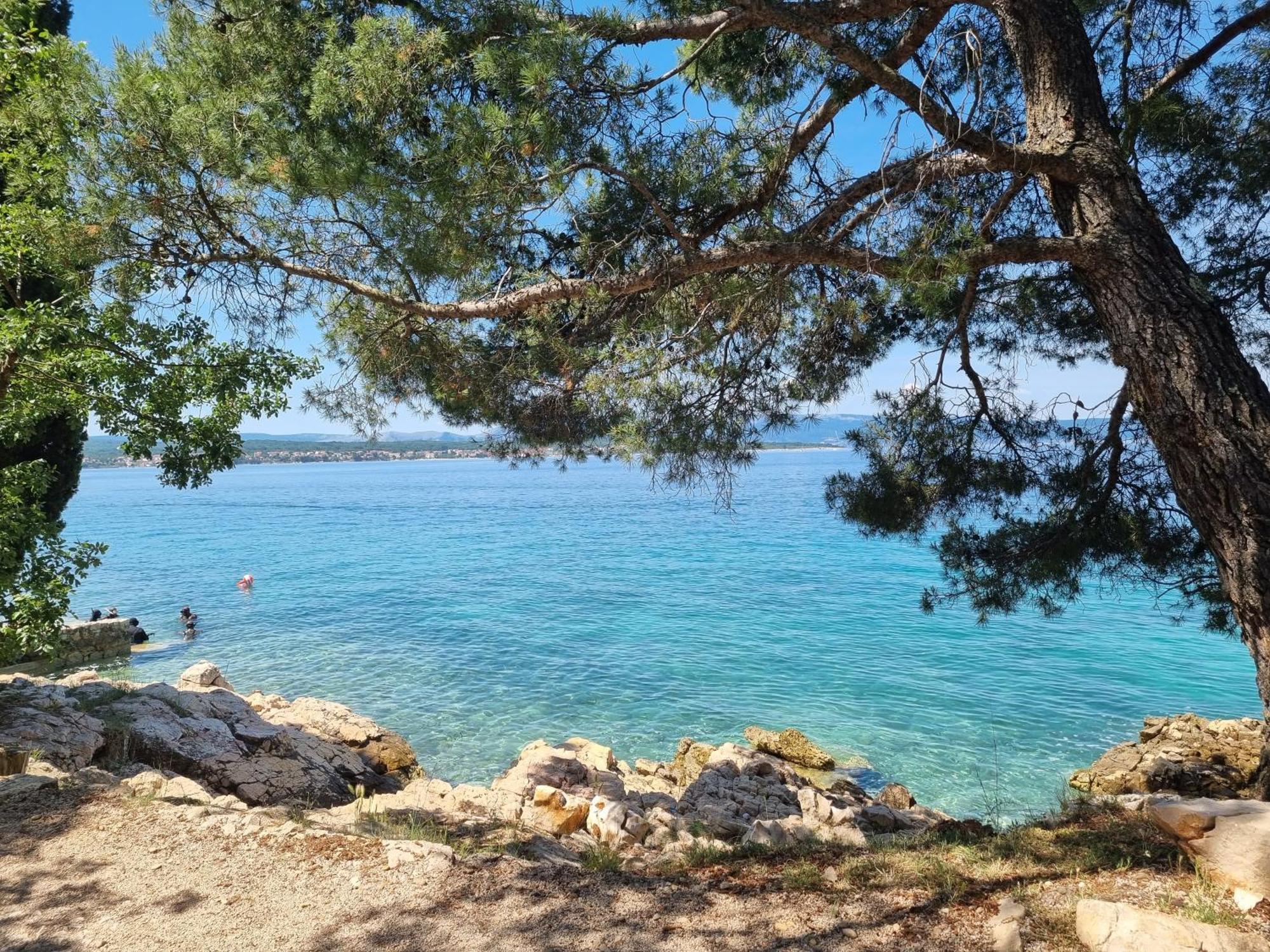 Holiday Home On Island Of Krk Малинска Экстерьер фото