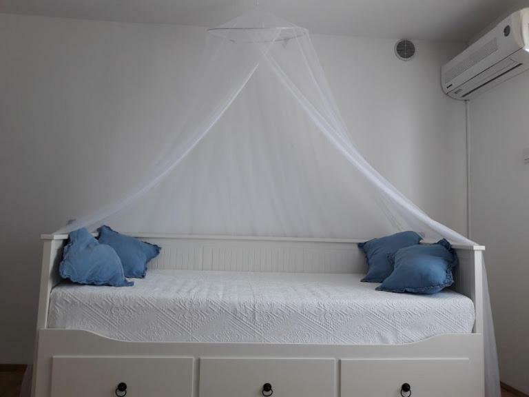 Holiday Home On Island Of Krk Малинска Экстерьер фото